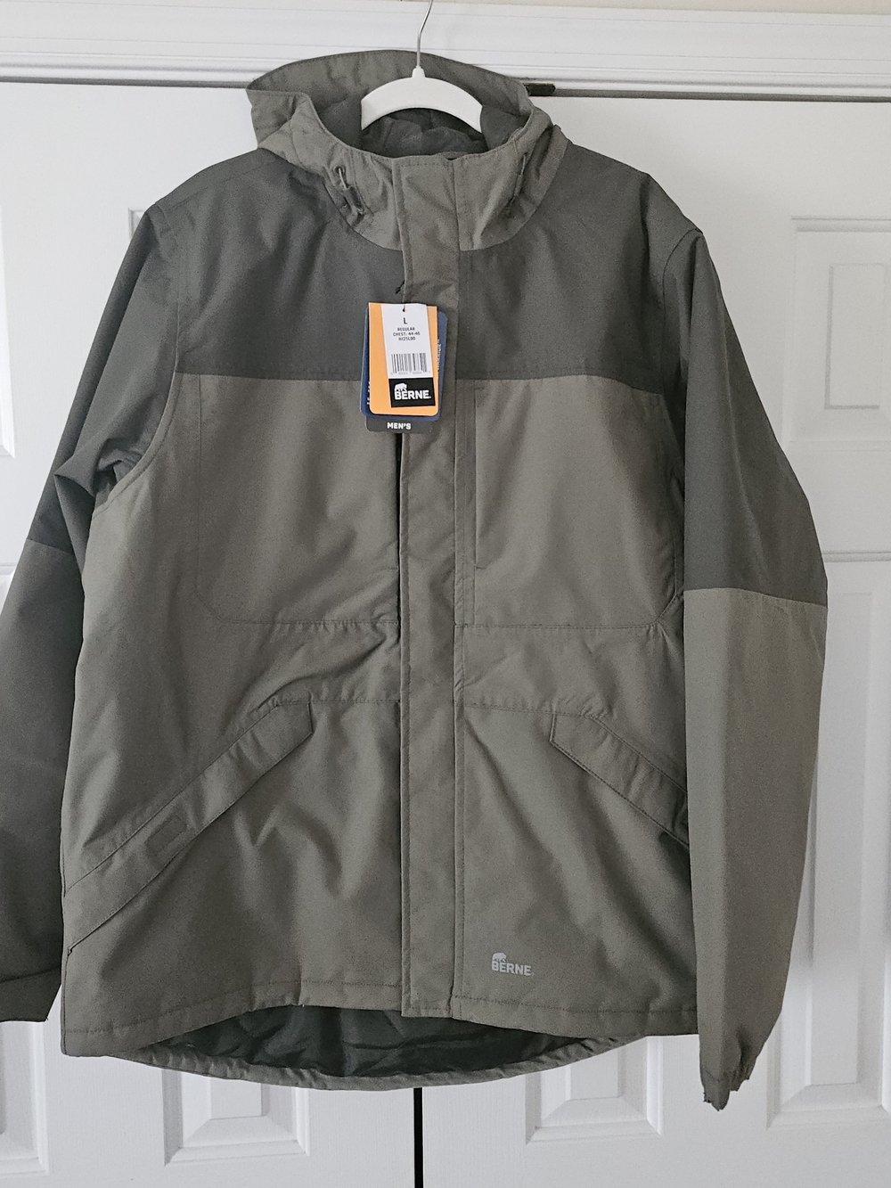 NEW Berne Men's Hooded Jacket L Regular Green Colorblock Waterproof HJ25LD0